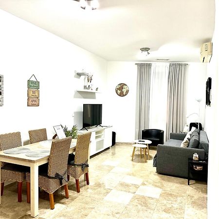 Apartamento Acogedor Y Moderno En Pleno Centro De Sevilla Con Parking Gratis Zewnętrze zdjęcie