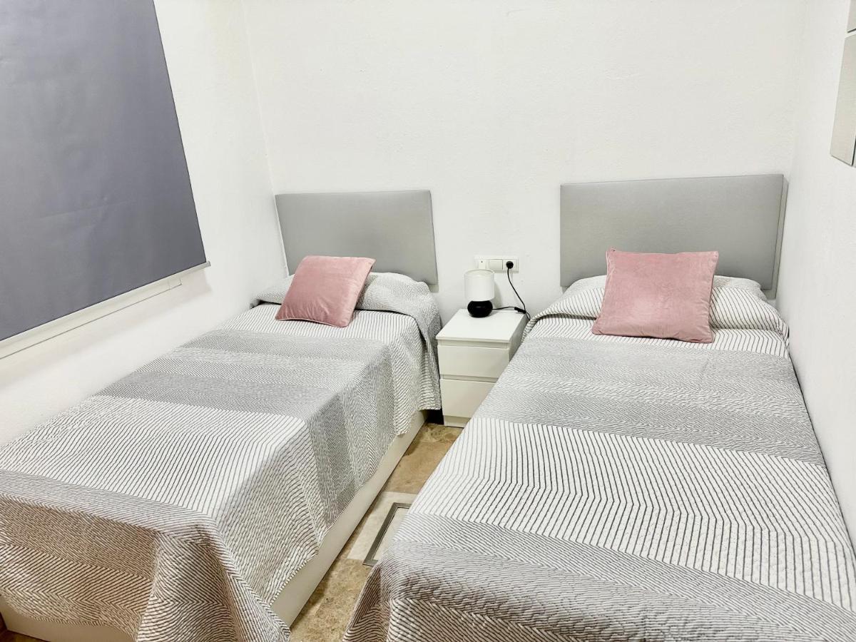 Apartamento Acogedor Y Moderno En Pleno Centro De Sevilla Con Parking Gratis Zewnętrze zdjęcie