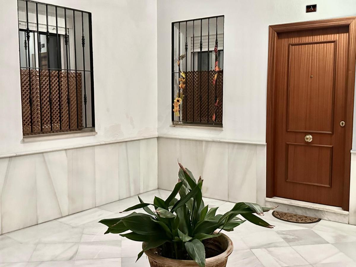 Apartamento Acogedor Y Moderno En Pleno Centro De Sevilla Con Parking Gratis Zewnętrze zdjęcie