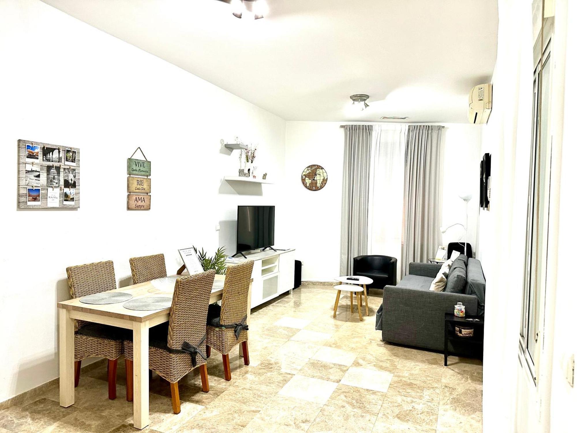 Apartamento Acogedor Y Moderno En Pleno Centro De Sevilla Con Parking Gratis Zewnętrze zdjęcie